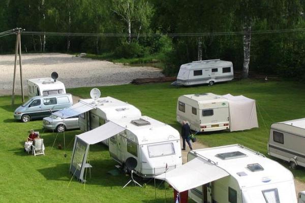 Caravanparkplatz des Waide Motels