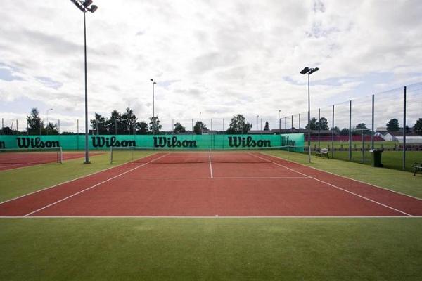 Haapsalu Staadioni tenniseväljakud