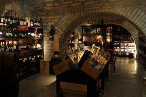 Gloria Wine Cellar Restaurant 