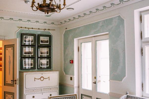 Seminar rooms of Kumna Manor