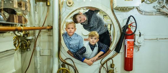 Дети в Морском музее в Таллине