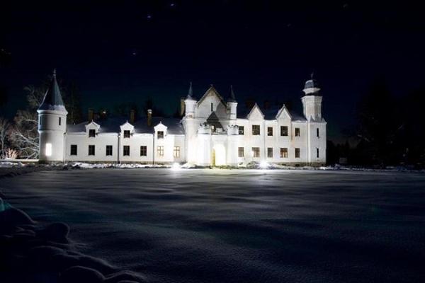 Ужины с привидениями в замке Алатскиви