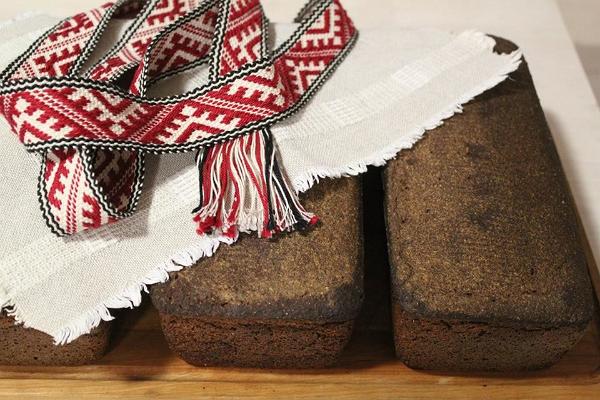 Workshop zum Backen eines Brotferkels 