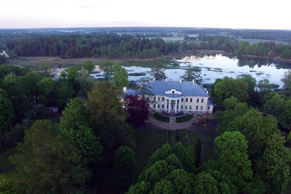 Kernu mõisapark ja paisjärv