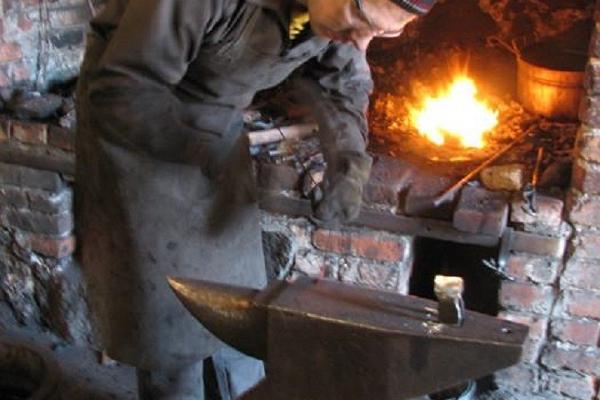 Estonian Agricultural Museum, a blacksmith in a smithy