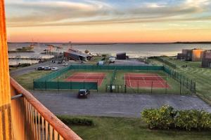 Georg Ots Spa Hotel tennis courts