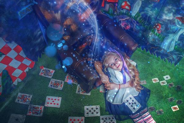 Escape room ‘Alice Through the Looking Glass’