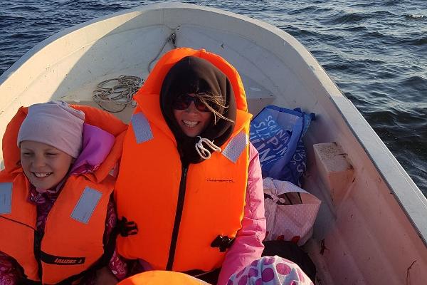 From Kihnu to Munalaid and back on a speedboat