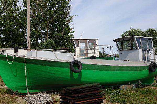 Kihnu zvejnieku osta un vēsturiskās Kihnu zvejas laivas