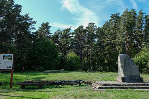 Monument to the former community centre of Kihnu