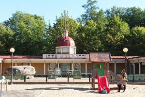 Kindermuseum Miiamilla im Park Kadriorg (dt. Katharinental)