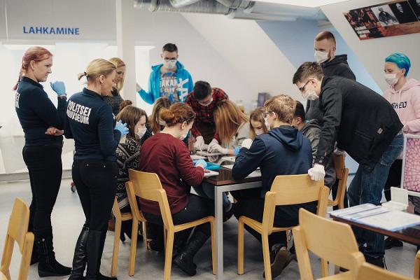 Team game ‘Forensic Lab Experts’ and a visit to the Police Museum