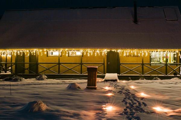 Fun and education in a raft house on the River Vigala