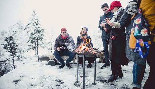 Talvine piknik lumises looduses