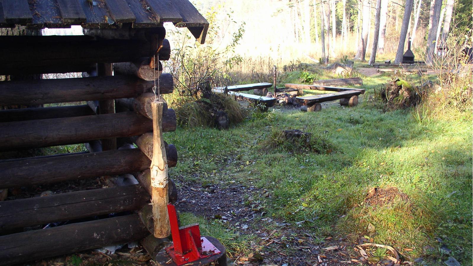 Koorküla Valgjärv ja lõkkekohad - pilt