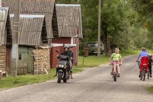 Patstāvīgi ar velosipēdu pa Sīpolu ceļu: no Alatskivi uz Nina ciemu 