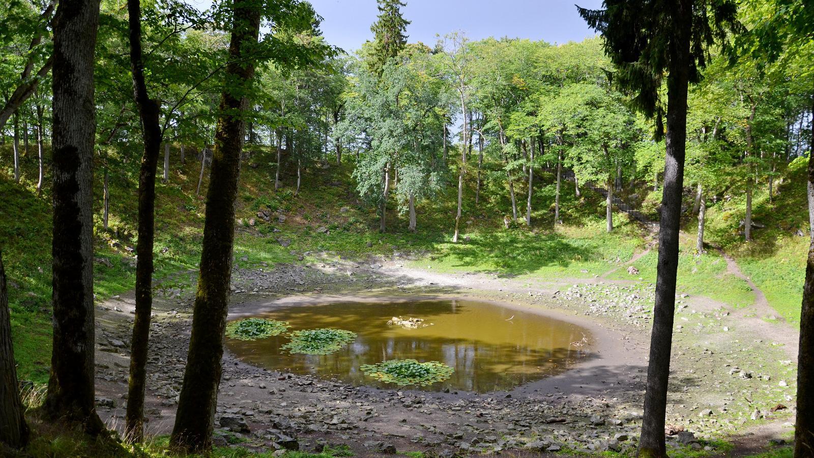 Kaali-Angla-Panga ringreis väikebussiga