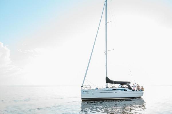 Segeln auf dem Fluss und in der Bucht Pärnu und auf die Kleininseln von Westestland.