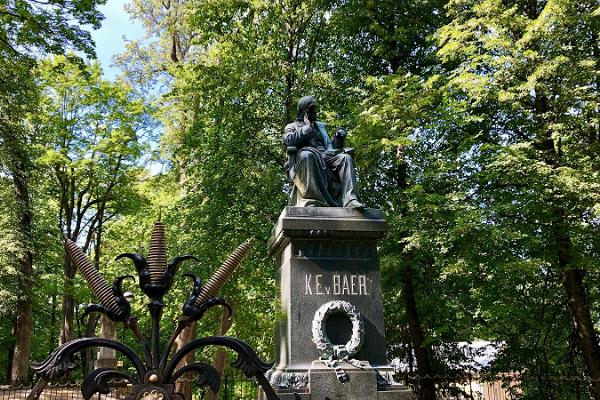 Karl Ernst von Baers monument