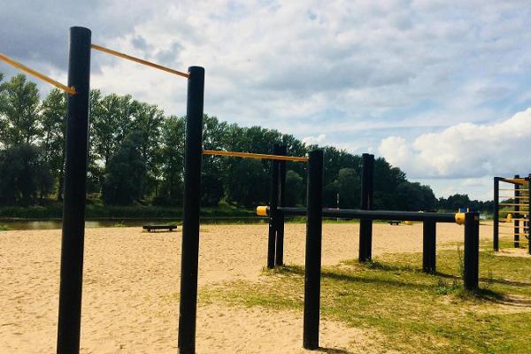 Sport- und Spielplatz des Stadtschwimmbades am Emajõgi