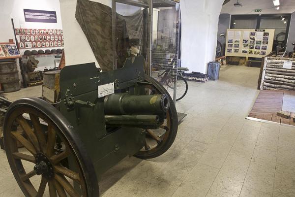 Lehrreiches Abenteuer der Sinne „Zeitreise: die Evakuierung 1944“ des Sinimägede (dt. Blaue Berge) Museums in Vaivara