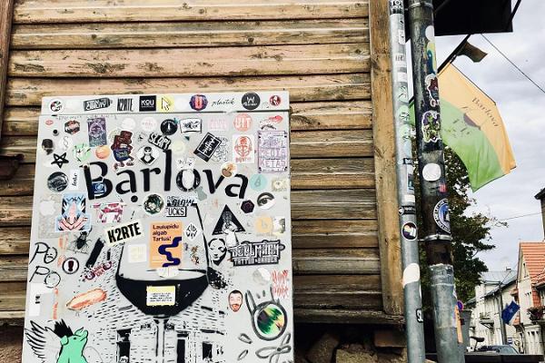 Straßenkunsttour im Stadtteil Karlova
