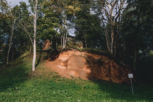 Sandstone outcrop in Viljandi Castle Park
