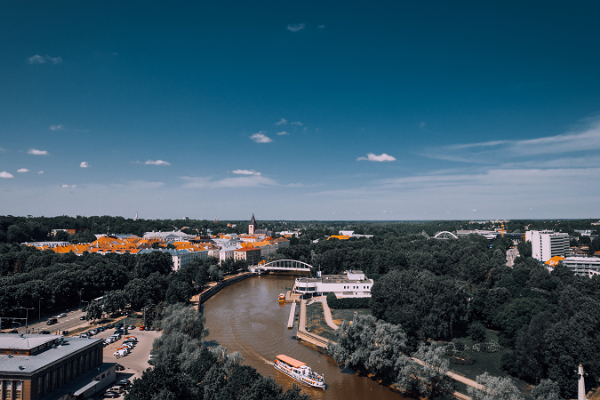 Aussichtsplattform auf dem Dach des Einkaufszentrums Plasku