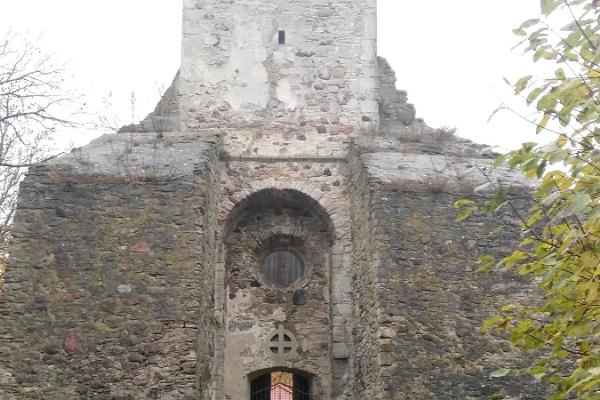 Развалины церкви Кяйна