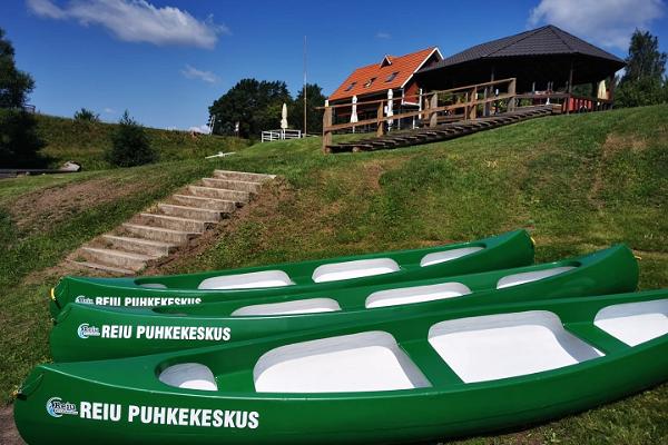 Canoe and boat hire at Reiu Holiday Centre