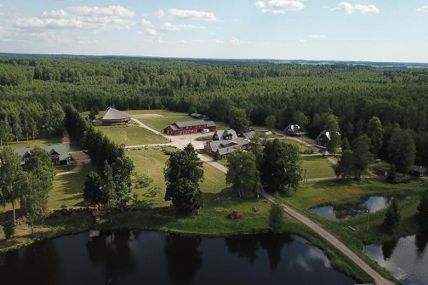 seminar, konverents, majutus, toitlustus, aktiivne puhkus, loodus, matkarada, saun, suitsusaun, leilisaun, kümblustünn, parvesaun, suvepäev, talvepäev, pulm, pidu, jõulupidu