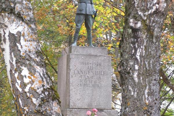 Die Gedenksäule für den Freiheitskrieg in Rõuge