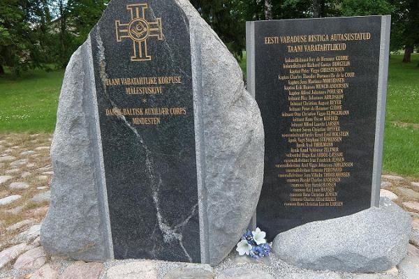 Die Gedenksäule für den Freiheitskrieg in Rõuge