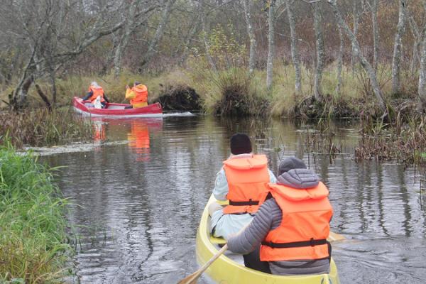 Canoe trip to a bog restaurant