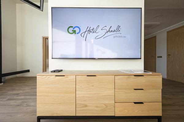 Go Hotel Shnelli seminar room