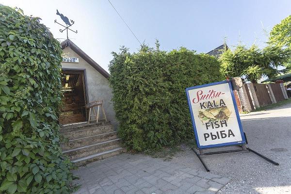 Peipsi kalapunkt (Peipussjöns fiskkiosk), entré