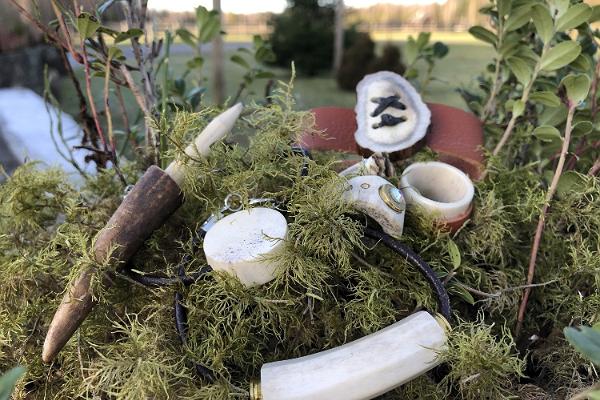 Deer antler workshop in Toosikannu Holiday Centre