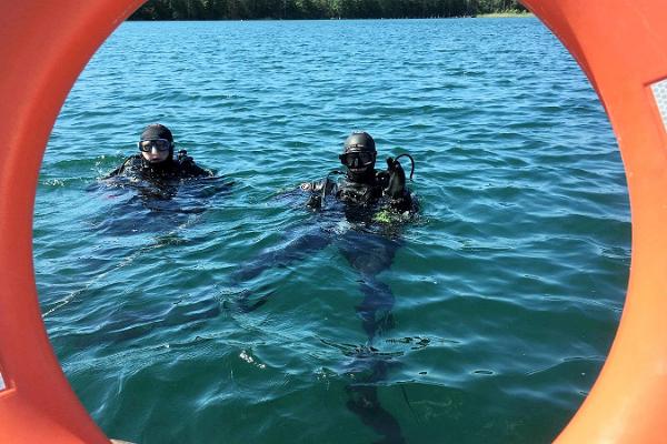 Diving at Lake Rummu