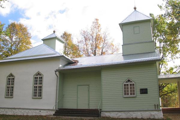 Obinitsa Church and Cemetery