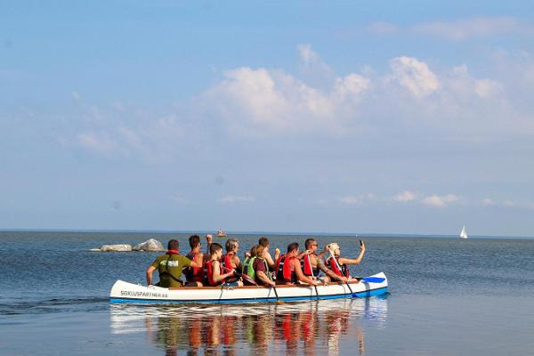 Großkanu- oder Kajaktour auf das Eiland Oosäär, organisiert von Seikluspartner (Abenteuerpartner)