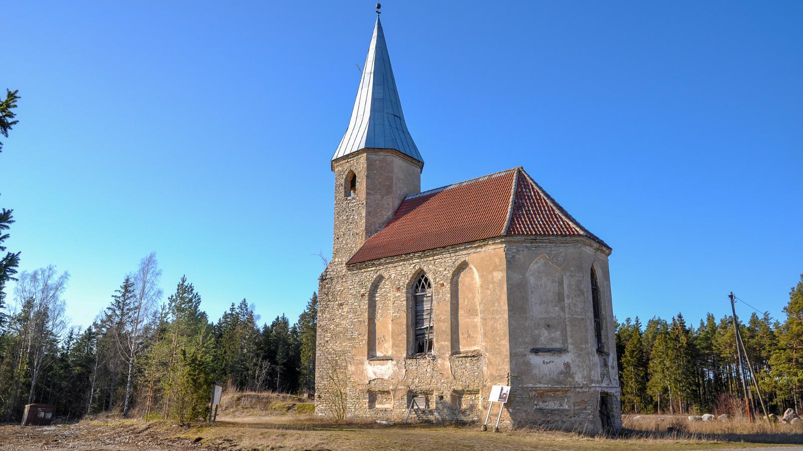 Paluküla kiriku varemed