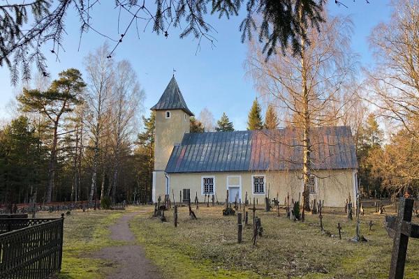 Die Kapelle und der Friedhof Rooslepa