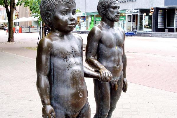 'Father and Son' sculpture