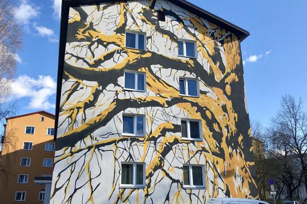 Smartovkas and murals – discover the Tartu open-air city gallery