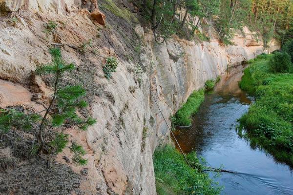 Härma murar i Piusa ås erosionsdal