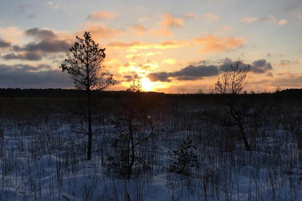 Selli-Sillaotsa studieled på snöig vinter och solnedgång