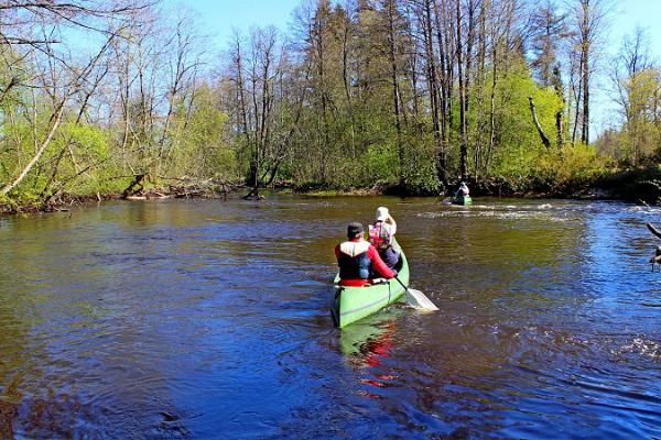 Canoe hikes at Linnumäe Nature Farm