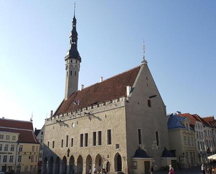 Tallinna vanalinna pühade ekskursioon ja martsipanist trühvlite valmistamise töötuba