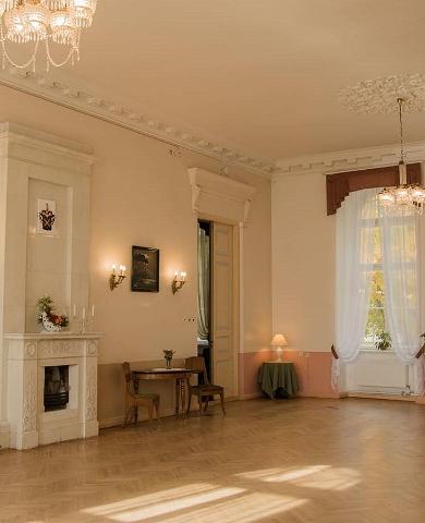 Залы для проведения семинаров в Куремааском дворце