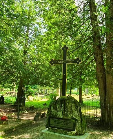 Vabadussõja mälestussammas Pilistvere kalmistul
